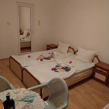 Homestay Стаи За Гости Ники Nesebar
